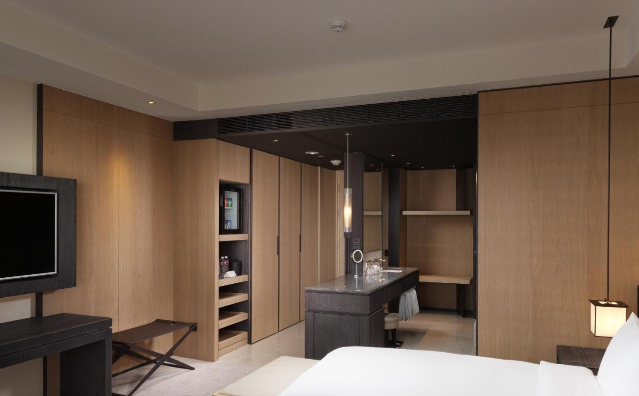 Crowne Plaza Tainan By Ihg Hotell Eksteriør bilde A room at the hotel