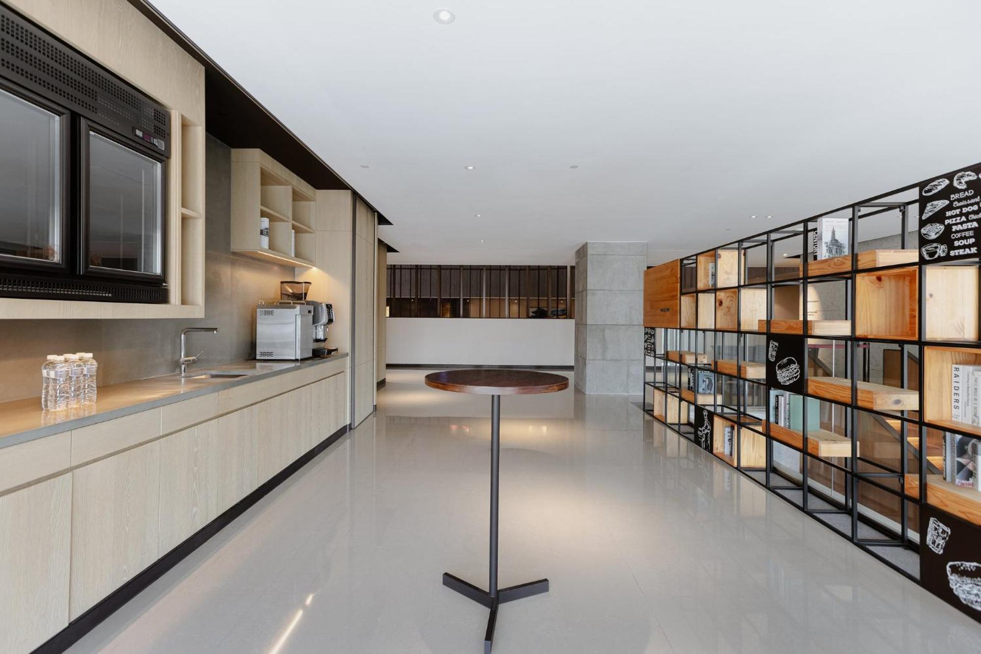 Crowne Plaza Tainan By Ihg Hotell Eksteriør bilde The kitchen