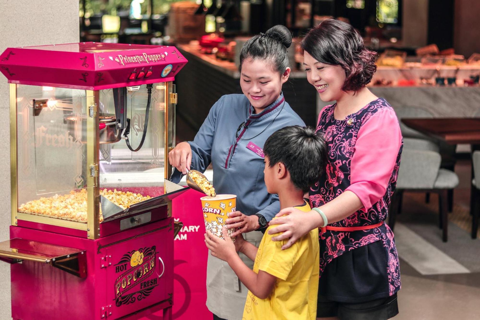 Crowne Plaza Tainan By Ihg Hotell Eksteriør bilde A popcorn machine